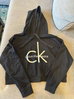 WORN ONCE - Calvin Klein Cropped Sweater